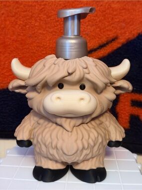 Highland Cow Bath and Body Works Soap Holder by 3d print